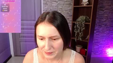 Angela online show from March 11, 2025, 9:13 am