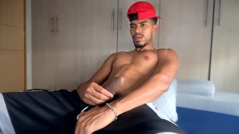 Snapshot of manuel__brown chatting on February 6, 2025, 10:32 pm Manuel online show from February 6, 2025, 10:32 pm
