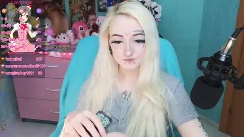 Snapshot of manuela_unicorn chatting on March 9, 2025, 11:25 pm Manuela online show from March 9, 2025, 11:25 pm