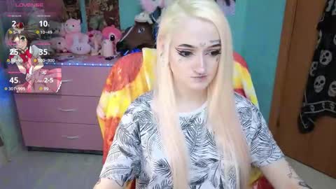 Manuela online show from March 3, 2026, 8:37 pm