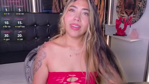 Snapshot of manuelaveelez chatting on November 19, 2025, 5:07 am Manuela online show from November 19, 2025, 5:07 am