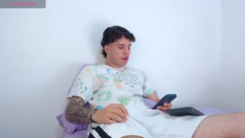 Snapshot of manuelr77 chatting on June 12, 2026, 4:06 pm Manuel online show from June 12, 2026, 4:06 pm
