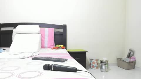 Mara online show from September 17, 2025, 2:30 pm