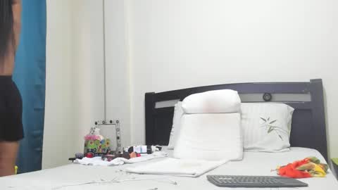 Mara online show from November 26, 2025, 1:34 pm