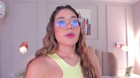 Mara  online show from January 19, 2025, 4:46 pm