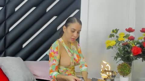 Mara  online show from October 6, 2025, 8:06 pm