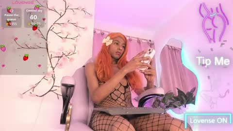 maraa_royal online show from April 10, 2026, 7:18 pm