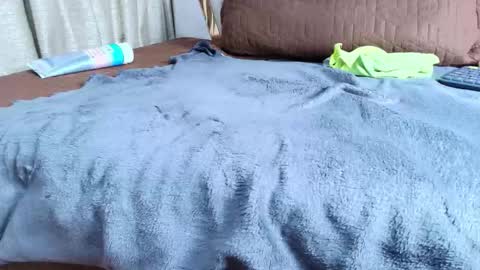 maraa_x online show from October 15, 2025, 8:42 pm