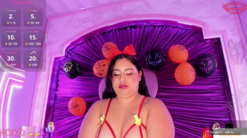 maralinette22 online show from October 23, 2025, 10:36 am