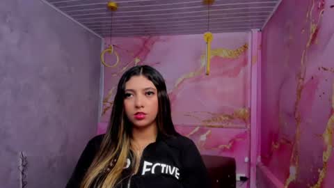 Snapshot of maraluna_ chatting on July 9, 2026, 1:48 pm Maraluna online show from July 9, 2026, 1:48 pm