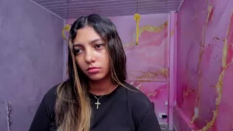 Snapshot of maraluna_ chatting on July 16, 2026, 12:22 pm Maraluna online show from July 16, 2026, 12:22 pm