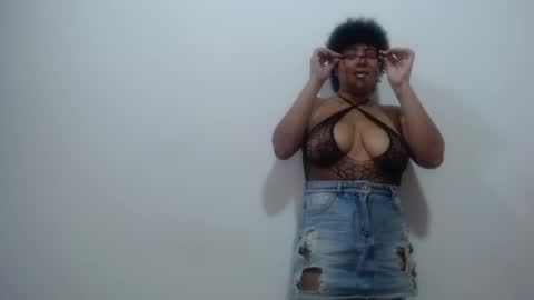 Snapshot of marasilk chatting on October 2, 2025, 2:02 pm Mara Silk online show from October 2, 2025, 2:02 pm