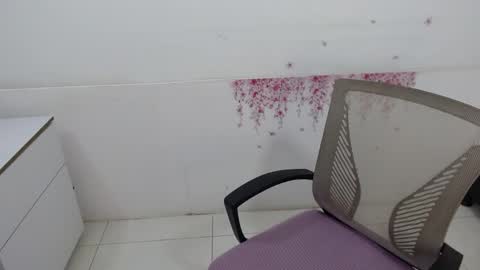 Mara Silk online show from January 17, 2026, 1:05 pm