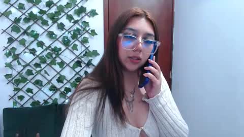 Marcela  online show from January 8, 2026, 9:50 pm