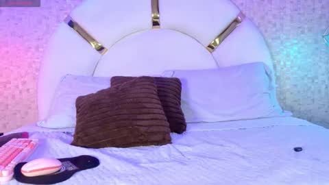 marcela_rojas online show from October 5, 2025, 11:41 am