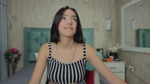 Snapshot of marcelaa_fox chatting on April 22, 2026, 8:32 pm Marcela online show from April 22, 2026, 8:32 pm