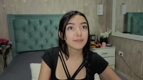 Snapshot of marcelaa_fox chatting on May 7, 2026, 9:09 pm Marcela online show from May 7, 2026, 9:09 pm