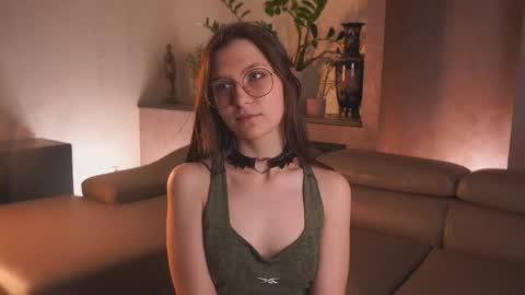Eva online show from April 30, 2026, 8:57 pm