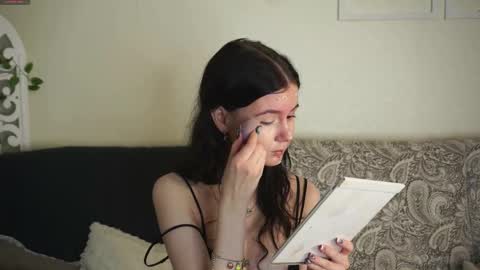 Marcelline online show from February 18, 2026, 3:57 am