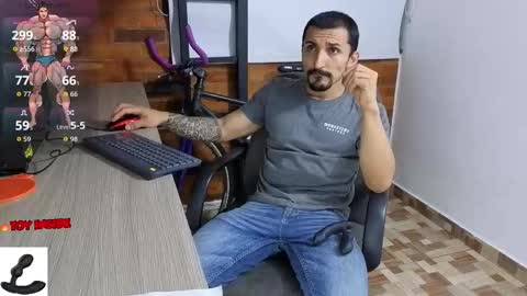 Marck  Independent model  online show from October 12, 2025, 3:27 am