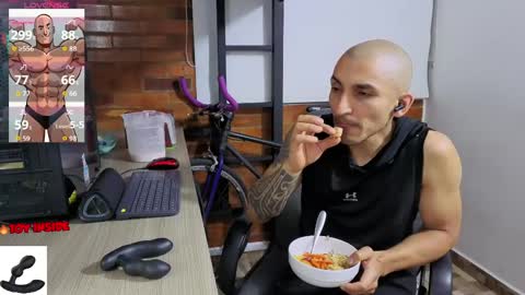 Marck  Independent model  online show from April 16, 2026, 2:01 am