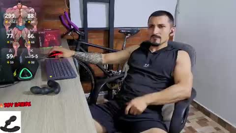 Snapshot of marckmuscle chatting on July 18, 2026, 1:10 am Marck Independent model online show from July 18, 2026, 1:10 am