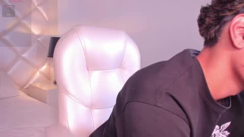 marco_deluxe online show from May 13, 2026, 11:40 am