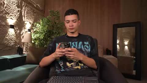 Snapshot of marcoyethan chatting on June 25, 2026, 6:18 am Marco and Ethan online show from June 25, 2026, 6:18 am