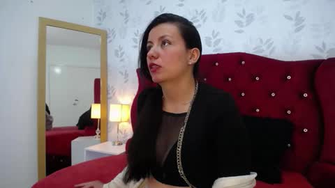 MargaretteCooper online show from November 14, 2025, 1:32 pm