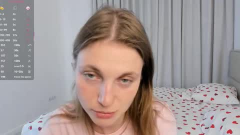 Mia online show from March 28, 2026, 7:13 pm