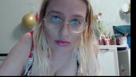 margo_shine online show from March 17, 2026, 7:06 pm