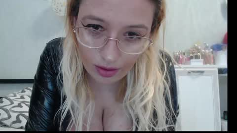 Snapshot of margo_shine chatting on April 29, 2026, 2:21 pm margo_shine online show from April 29, 2026, 2:21 pm