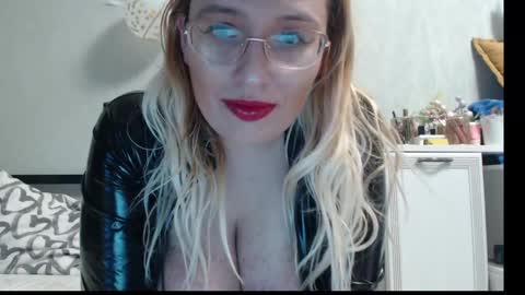 Snapshot of margo_shine chatting on April 30, 2026, 5:41 pm margo_shine online show from April 30, 2026, 5:41 pm