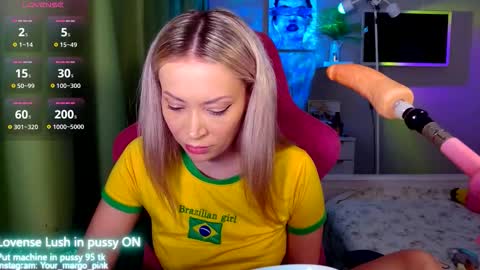 Snapshot of margohotty chatting on October 31, 2025, 4:13 am Margo for you   online show from October 31, 2025, 4:13 am