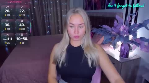 Snapshot of margosugar chatting on November 6, 2025, 12:06 pm MargoSugar online show from November 6, 2025, 12:06 pm