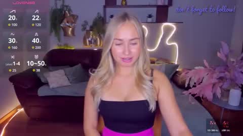 Snapshot of margosugar chatting on November 9, 2025, 11:08 am MargoSugar online show from November 9, 2025, 11:08 am