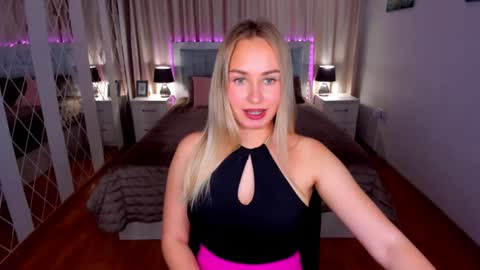 Snapshot of margosugar chatting on June 25, 2026, 6:18 am MargoSugar online show from June 25, 2026, 6:18 am
