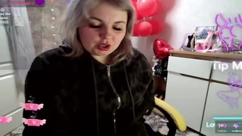 Mari online show from March 10, 2025, 7:10 am