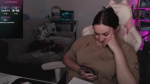 Snapshot of mari_moore7 chatting on May 22, 2026, 8:32 am mari moore online show from May 22, 2026, 8:32 am