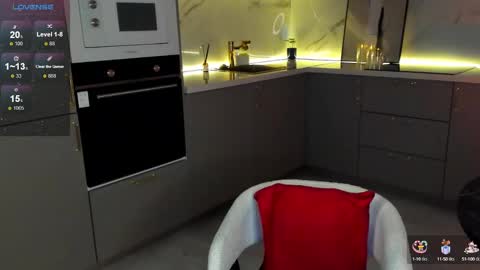 mari_nett online show from January 9, 2025, 2:07 pm