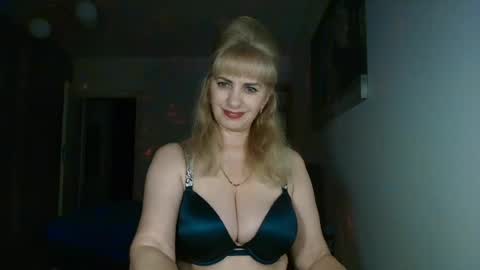 Snapshot of maria_anna_mmm chatting on June 13, 2026, 7:23 pm maria_anna_mmm online show from June 13, 2026, 7:23 pm