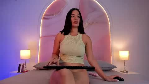 Snapshot of maria_gil chatting on April 25, 2026, 11:13 am Maria online show from April 25, 2026, 11:13 am