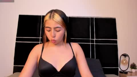 Snapshot of maria_ll chatting on May 27, 2026, 1:57 am maria online show from May 27, 2026, 1:57 am
