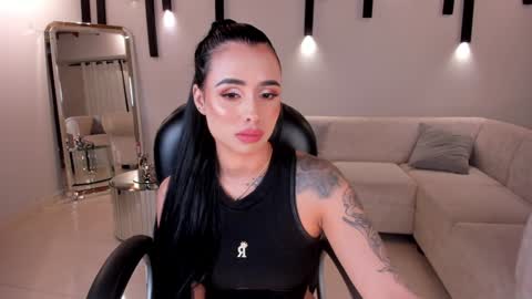 MARIA HERRERA  online show from February 2, 2025, 6:48 am