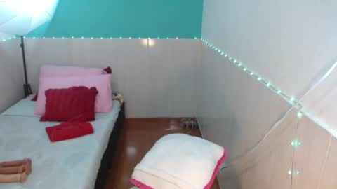 Mariajose online show from July 15, 2026, 3:01 am