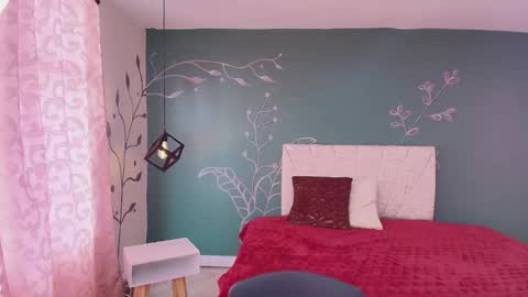 Snapshot of mariamcute_ chatting on February 5, 2025, 7:53 pm M A R I A N A online show from February 5, 2025, 7:53 pm