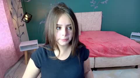 Snapshot of mariamcute_ chatting on February 12, 2025, 8:40 pm M A R I A N A online show from February 12, 2025, 8:40 pm