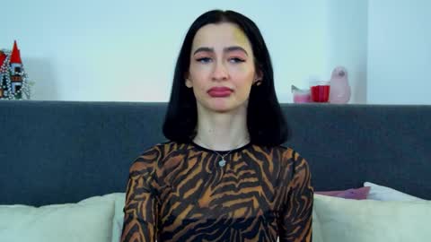 MariaMenson online show from January 26, 2025, 9:18 pm