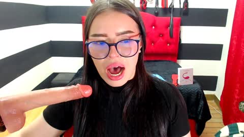 Marian online show from December 14, 2024, 2:12 am