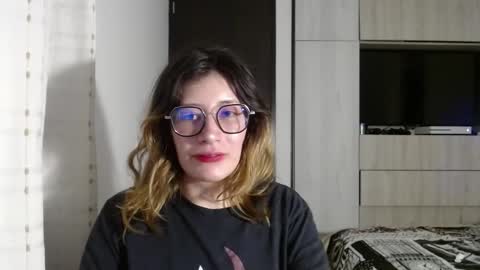 Mariana online show from December 18, 2024, 6:14 pm